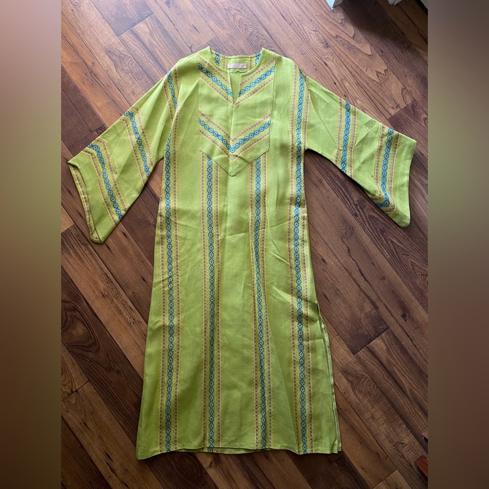 1960s Lime green cotton kaftan handwoven by blind women